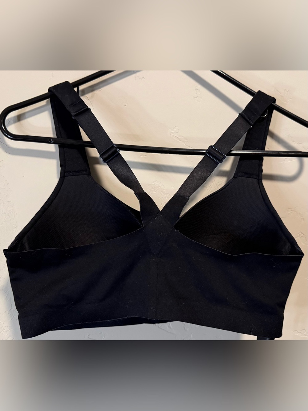 Victoria's Secret Black Front-Zip Support Sports Bra with Crisscross Straps - Picture 4 of 5